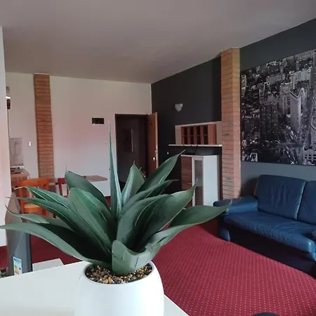 Gasthof A 7 - Avenue 7